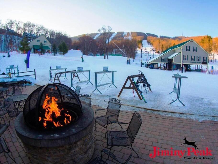 Gorgeous New Zen Suite Sleeps 4-Ski On Off Jiminy Ханкок Экстерьер фото